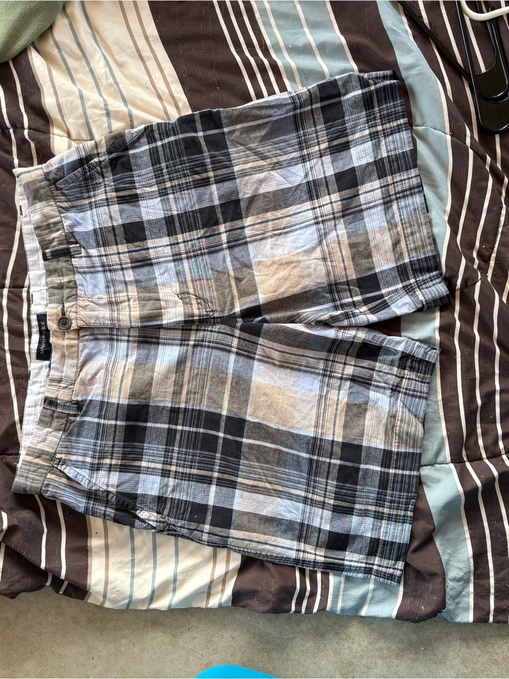 Banana Republic Brown and Cream Striped Shorts golf plaid men’s 34 inch waist